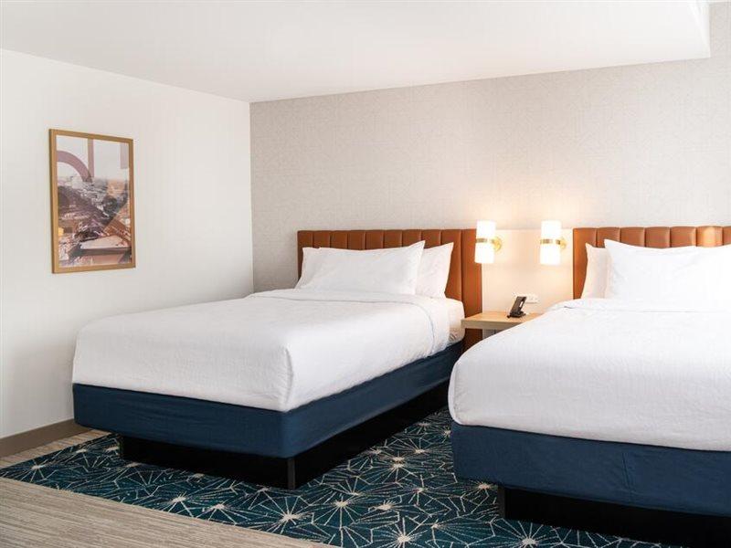 Hilton Garden Inn Flint Downtown Buitenkant foto