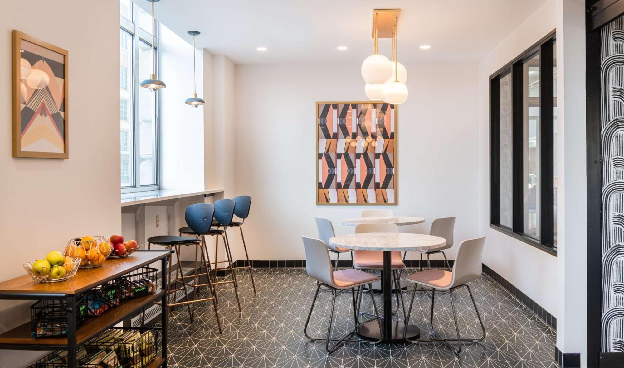 Hilton Garden Inn Flint Downtown Buitenkant foto
