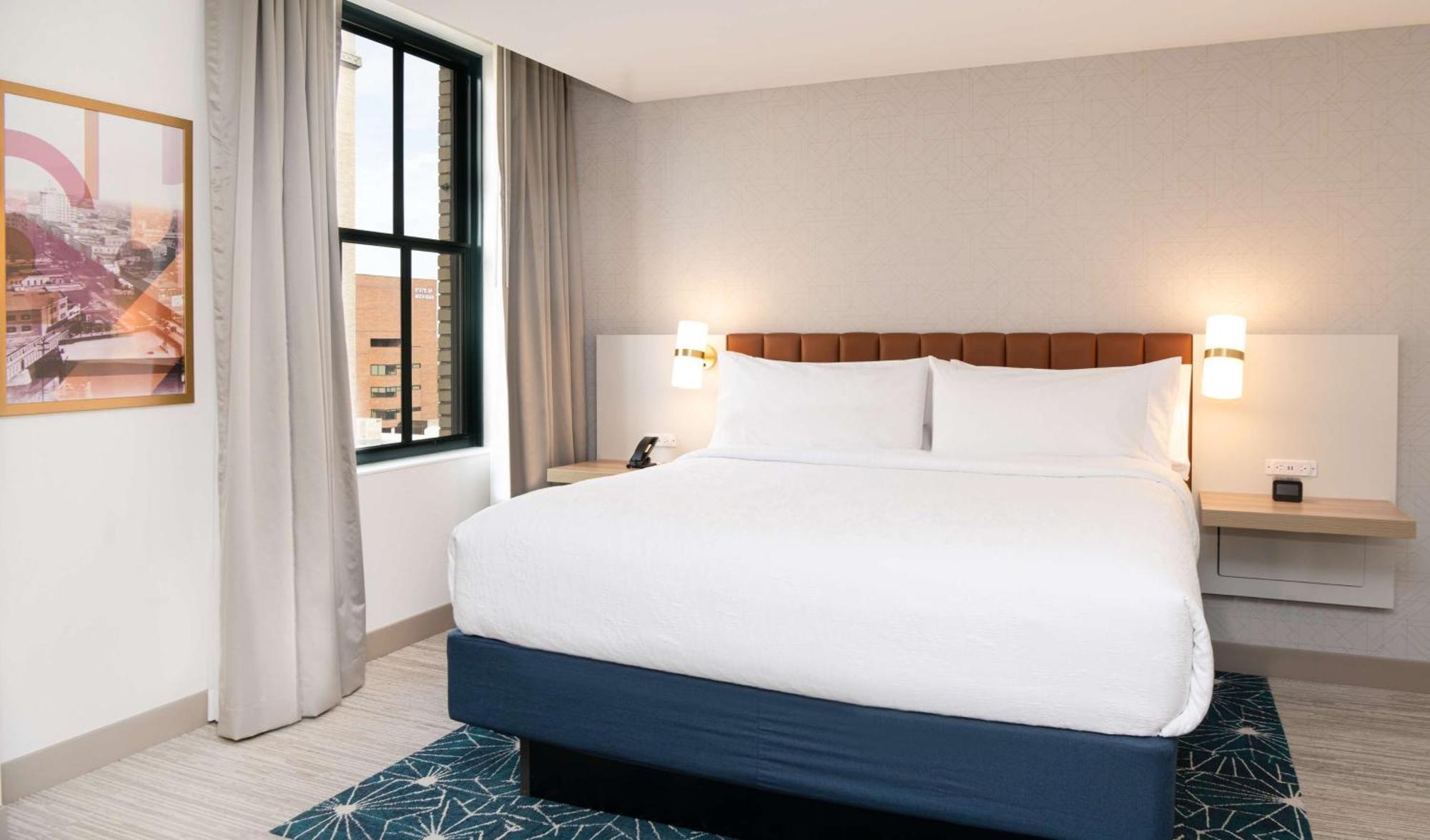 Hilton Garden Inn Flint Downtown Buitenkant foto