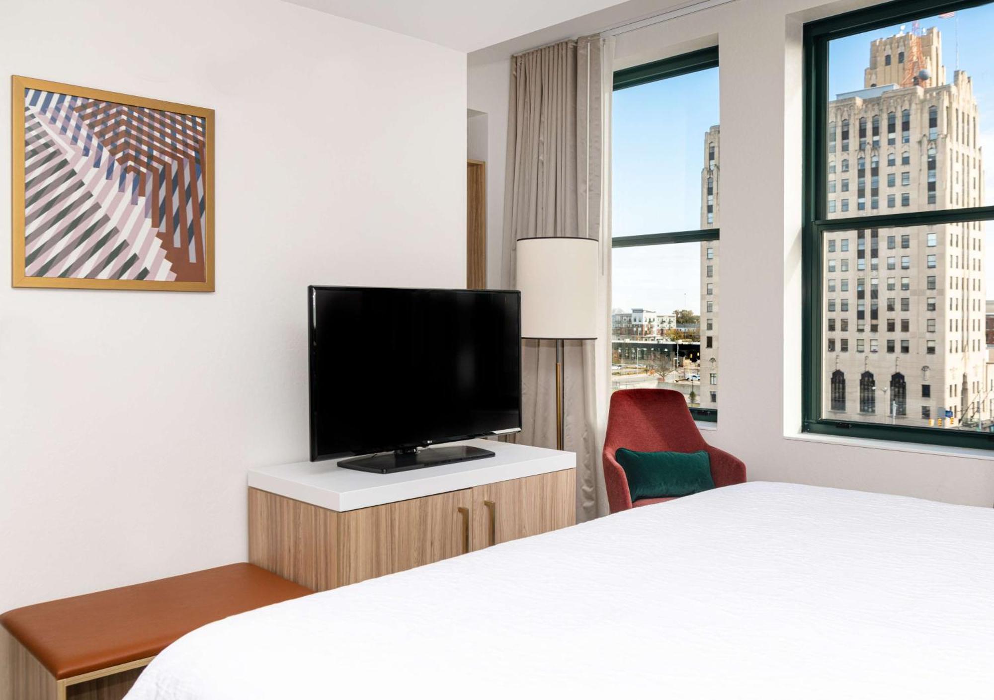 Hilton Garden Inn Flint Downtown Buitenkant foto